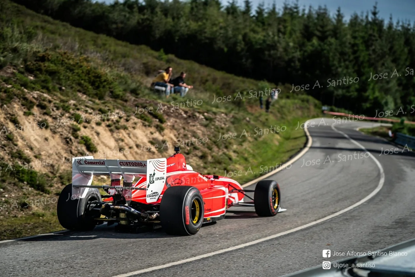 Rear view in hillclimb